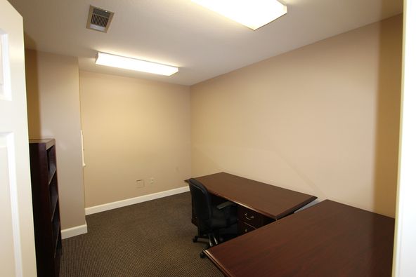 Office Space For Sale/Lease: 101 Madison Plz, Hattiesburg, MS 39402